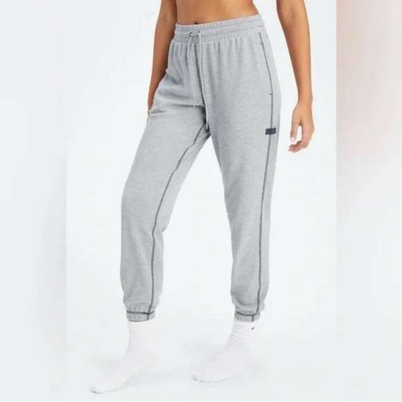 Fabletics Womens Go-To Waffle Knit Drawstring Gray Joggers Sweatpants Sz XL - Picture 3 of 9